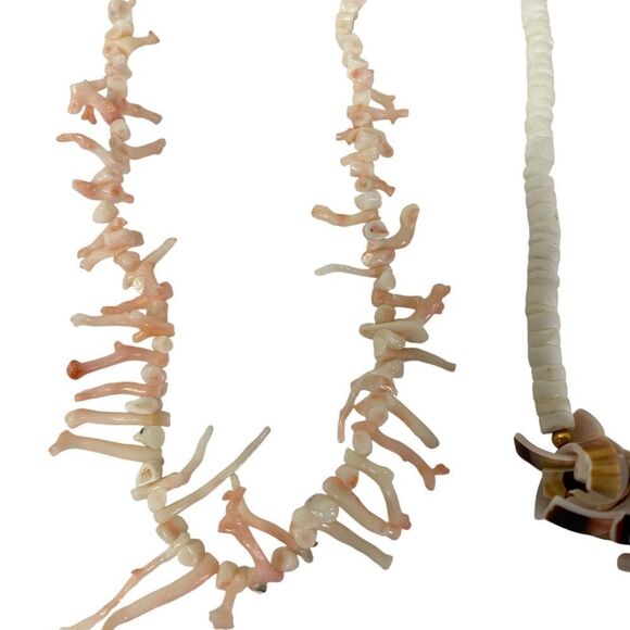 3 vintage Hawaiian necklaces made from shells - Picture 2 of 7